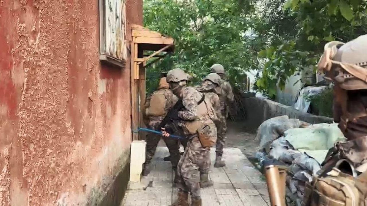 Tatvan’da Uyuşturucu Operasyonu: 6 Tutuklama
