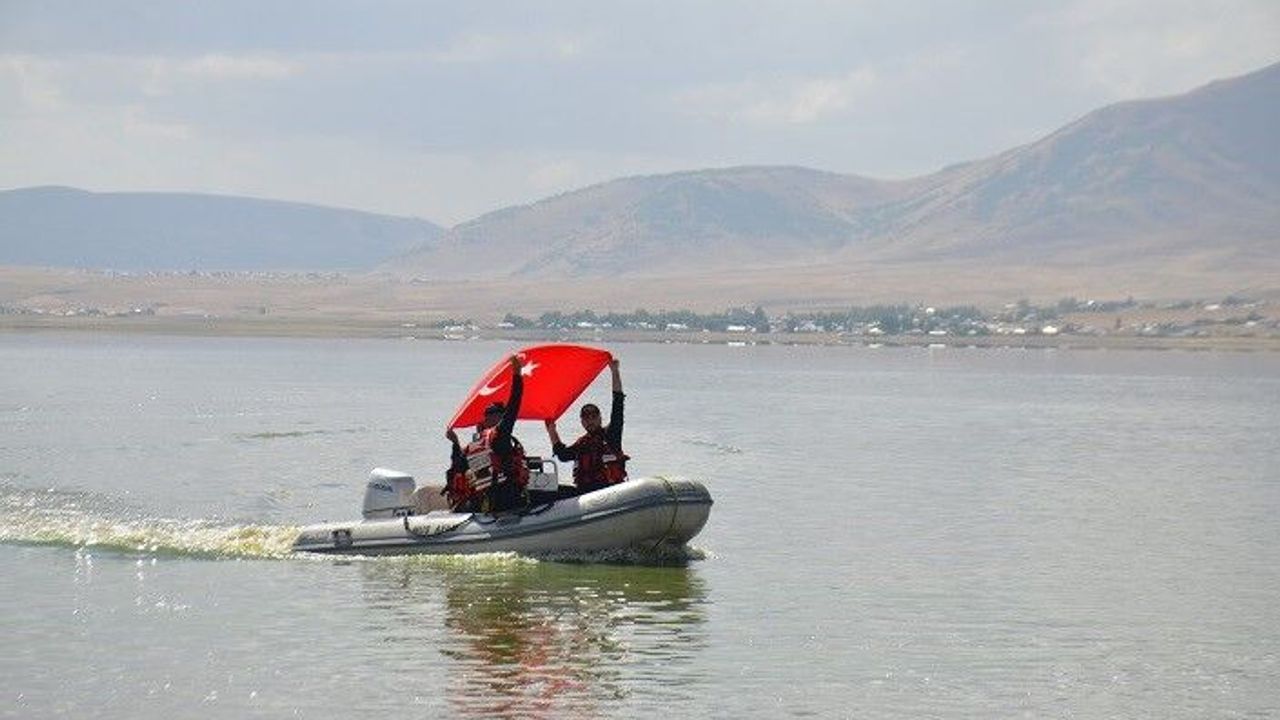 Su Sporları ve Plaj Oyunları renkli görüntülere sahne oldu