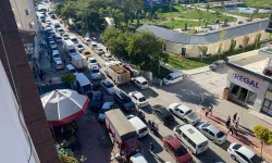 Van'da Trafik Çilesi Büyüyor: "Bir Yere Gitmek İçin Bir Saat Önceden Çıkıyoruz"