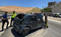 Cizre’de Otomobil Bariyerlere Çarptı: 1 Yaralı