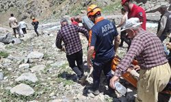 Hakkâri–Van Yolunda Korku Dolu Anlar: Yaralı Vatandaş Helikopterle Kurtarıldı