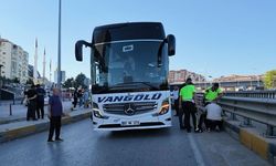 Ehliyetsiz sürücü Van Yolcu Otobüsüne çarptı: Yaralılar Var