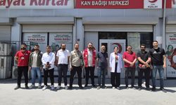 Vanlı gazeteciler kan bağışladı