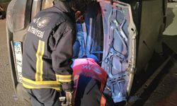 Van'da Kamyonet Devrildi: 3 Yaralı