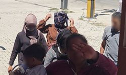 Van'da Dikkat Çeken Görüntü! Gün Boyu Dilenen Kişiler Aynı Araçla Toplandı