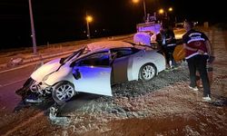 Van'da kaza yapan otomobilin bagajından çok sayıda bira kutusu çıktı