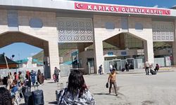 Van'ın Kapıköy Sınır Kapısı'nda Hizmet Yetersizliği Tepki Çekiyor