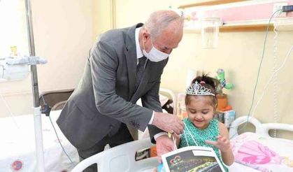 Başkan Akman’dan lösemili çocuklara moral ziyareti!