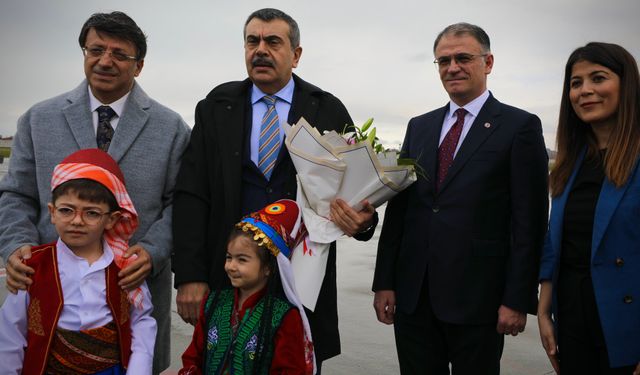Bakan Tekin duyurdu! Van’da ki okullarda yeni dönem başladı