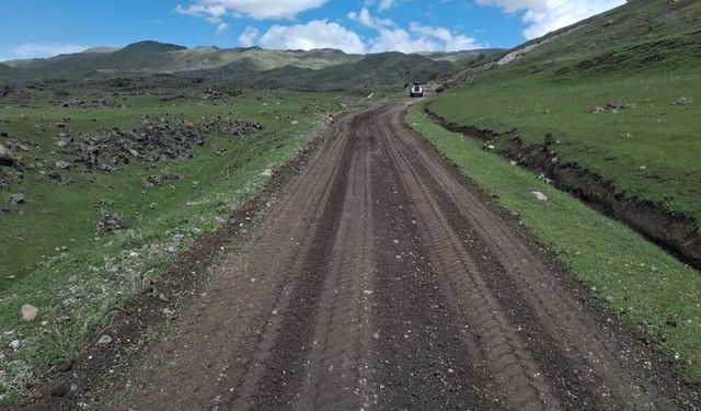 Iğdır’da Yayla ve Köy Yollarında Yoğun Mesai