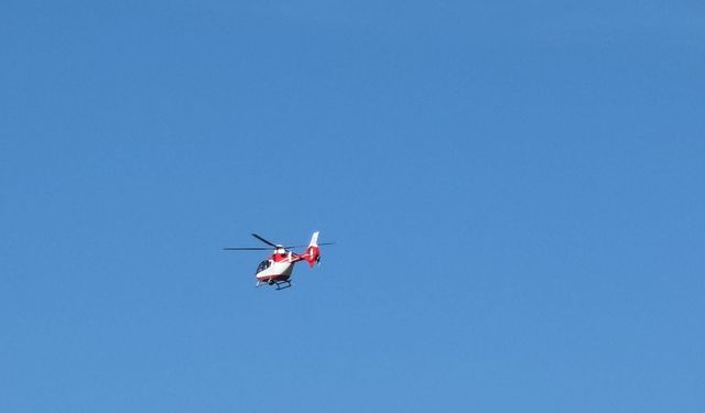 Bahçesaray'da kalp hastası için hava ambulansı havalandı