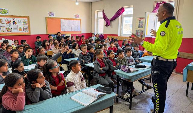 Van Muradiye’de Trafik Haftası etkinliği