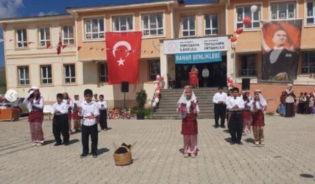 Van’da Bahar Şenliği Düzenlendi