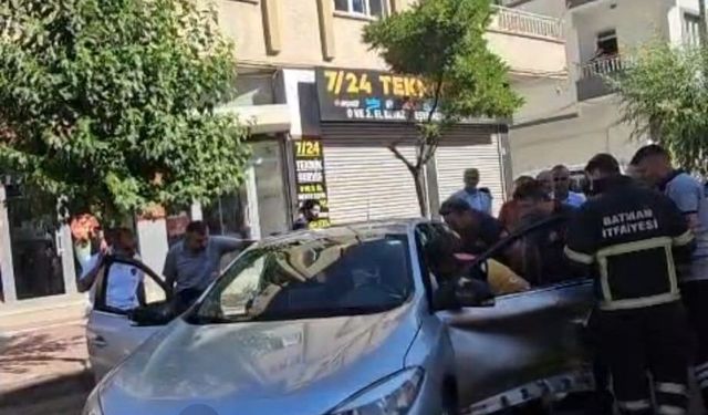 Batman’da Trafik Kazası: 1 Kişi Yaralandı, Araçta Sıkıştı