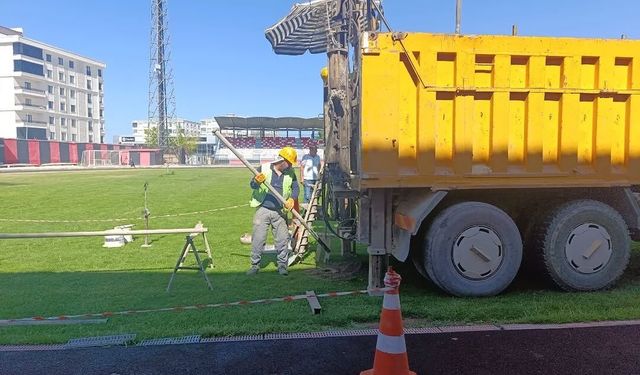 Van stadyumunun yıkımına başlandı!