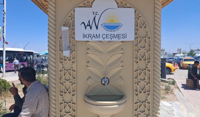 Hastane önünde İkram değil süs çeşmesi
