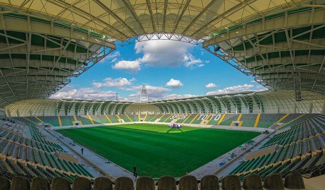 Vanspor Taraftarı Akhisar Kararına Tepkili: "Yakın Bir Şehir Olmalıydı"
