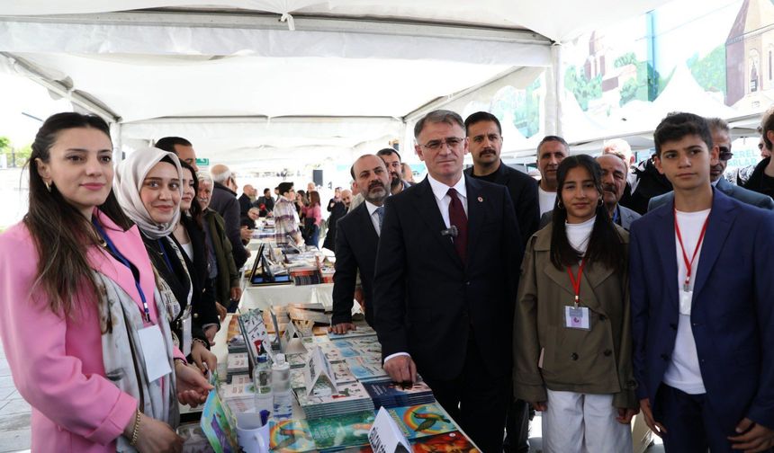 Van’da yerel kitap fuarı