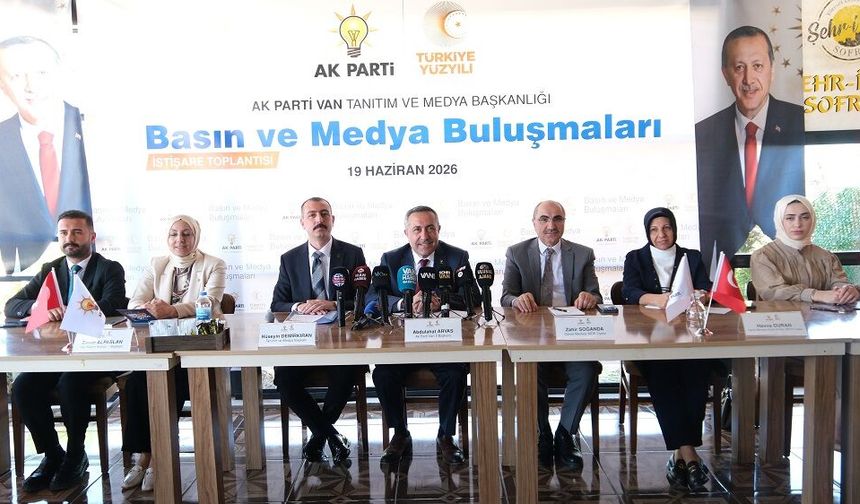 Başkan Arvas "Ekmek konusu siyasi malzemenin üzerindedir"