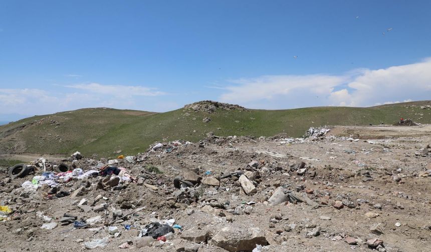 Van’da Çevre Alarmı: “Eski Çöp Sahası Halk Sağlığını Tehdit Ediyor”