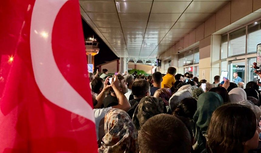 Vanlı Hacılar Kutsal Topraklardan Döndü
