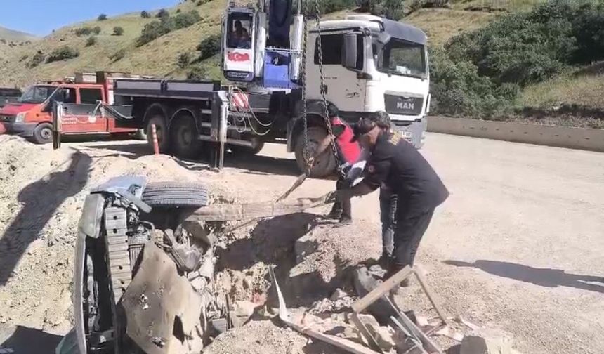 Yüksekova-Van kara yolunda kaza 3 yaralı