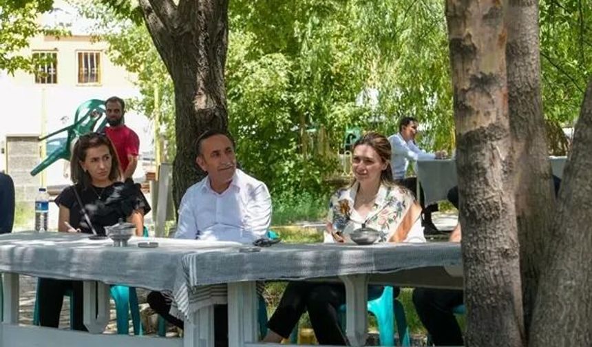 Van TSO Başkan Adayı İrem Bayram, Marangozlar Sitesi Esnafının Sorunlarını Dinledi