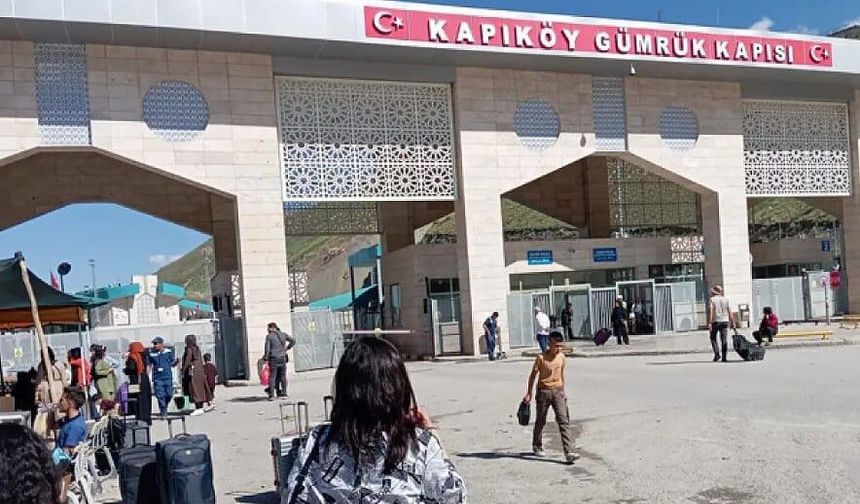 Van'ın Kapıköy Sınır Kapısı'nda Hizmet Yetersizliği Tepki Çekiyor