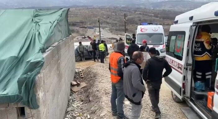 İnşaat İşçilerinin Kavgası Kanlı Bitti 6 Yaralı