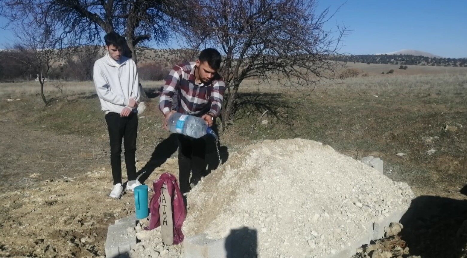 Van'da Kadın Cinayeti Gelinlikle Geldi, Kefenle Uğurlandı (1)
