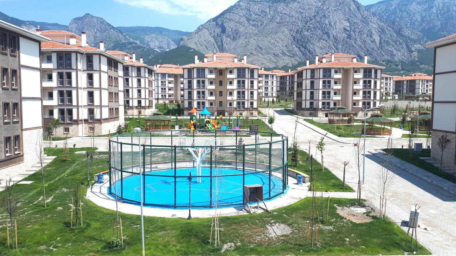 Çevre, Şehircilik Ve İklim Değişikliği Bakanı Murat Kurum'un Imzasıyla, 81 Ilin Valiliklerine Sosyal Konut Yapılabilecek Arazilerin Belirlenmesi Için Genelge Gönderildi (2)