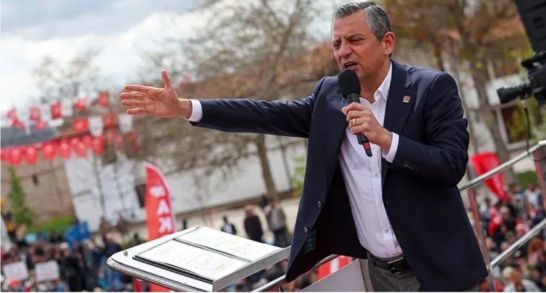 Özgür Özel Van-1