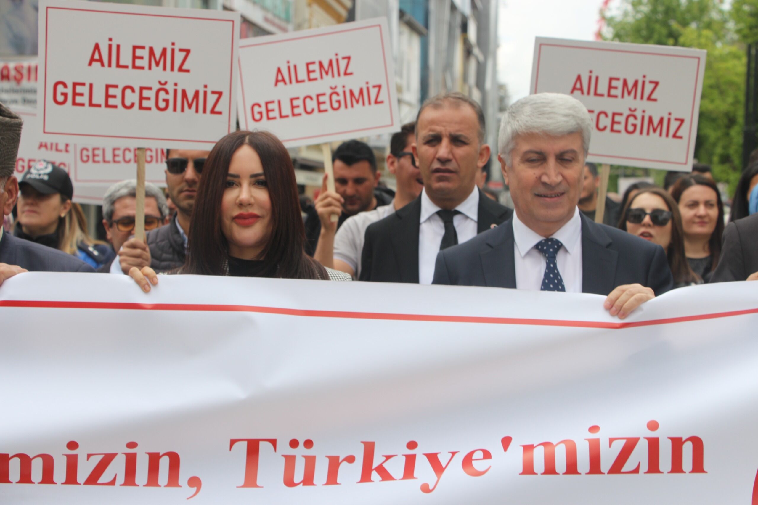 Van’da Anlamlı Kortej Aile Haftası Kutlandı (6)