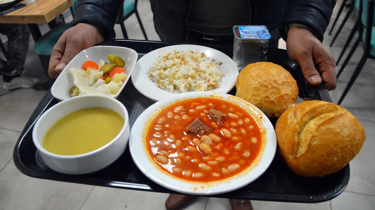 Diyarbakirda Gunde 70 Liraya 4 Cesit Sicak Yemek