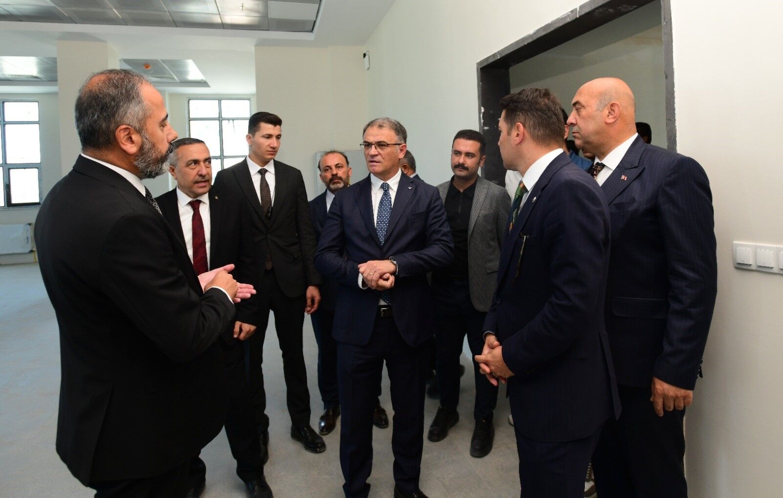 Van Yyü’de Sağlık Ve Eğitim Yatırımlarında Büyük Hamle (2)