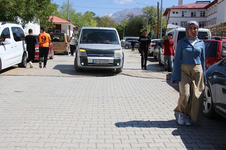 Van’da Boyasız Kasisler Sürücülere Zor Anlar Yaşatıyor (3)