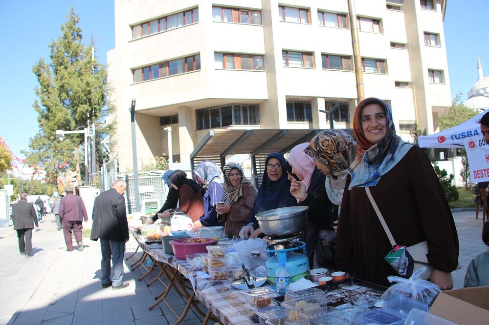 Van’da Dayanışma Ruhu Kermeste Buluştu (3)