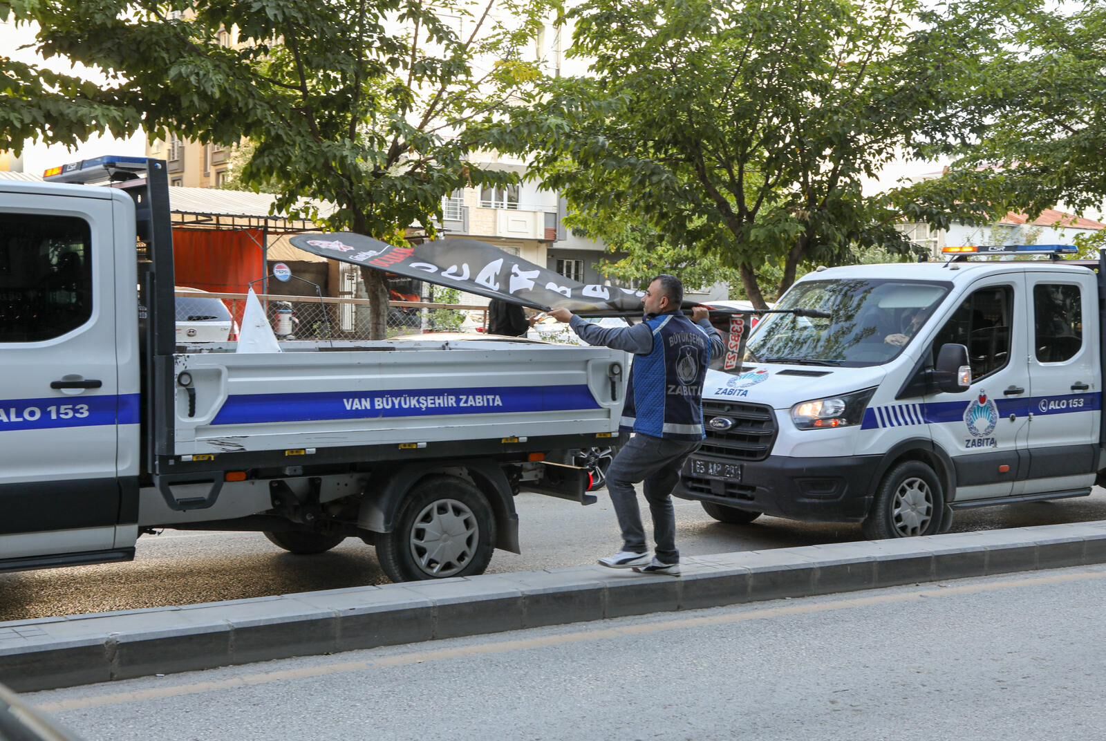 Van’da Kaldırım Işgaline Yönelik Denetimler Sürüyor (1)