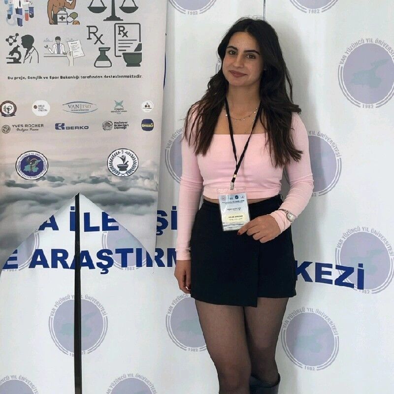 Melek Dündar