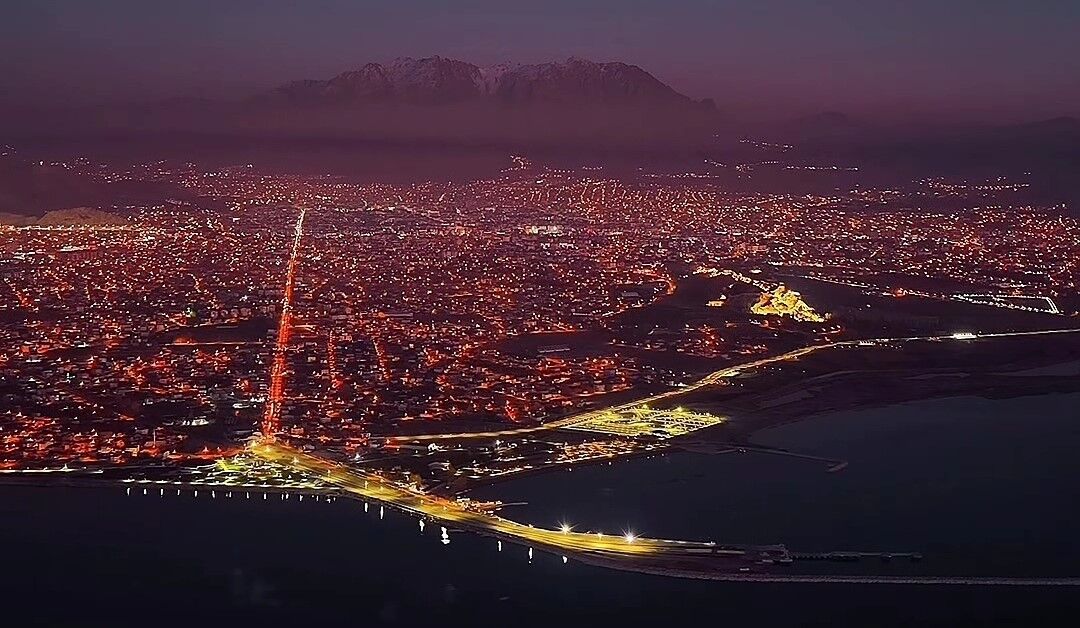 VAN’DA GECE VE GÜNDÜZ BİRBİRİNDEN AYRI GÜZEL-1