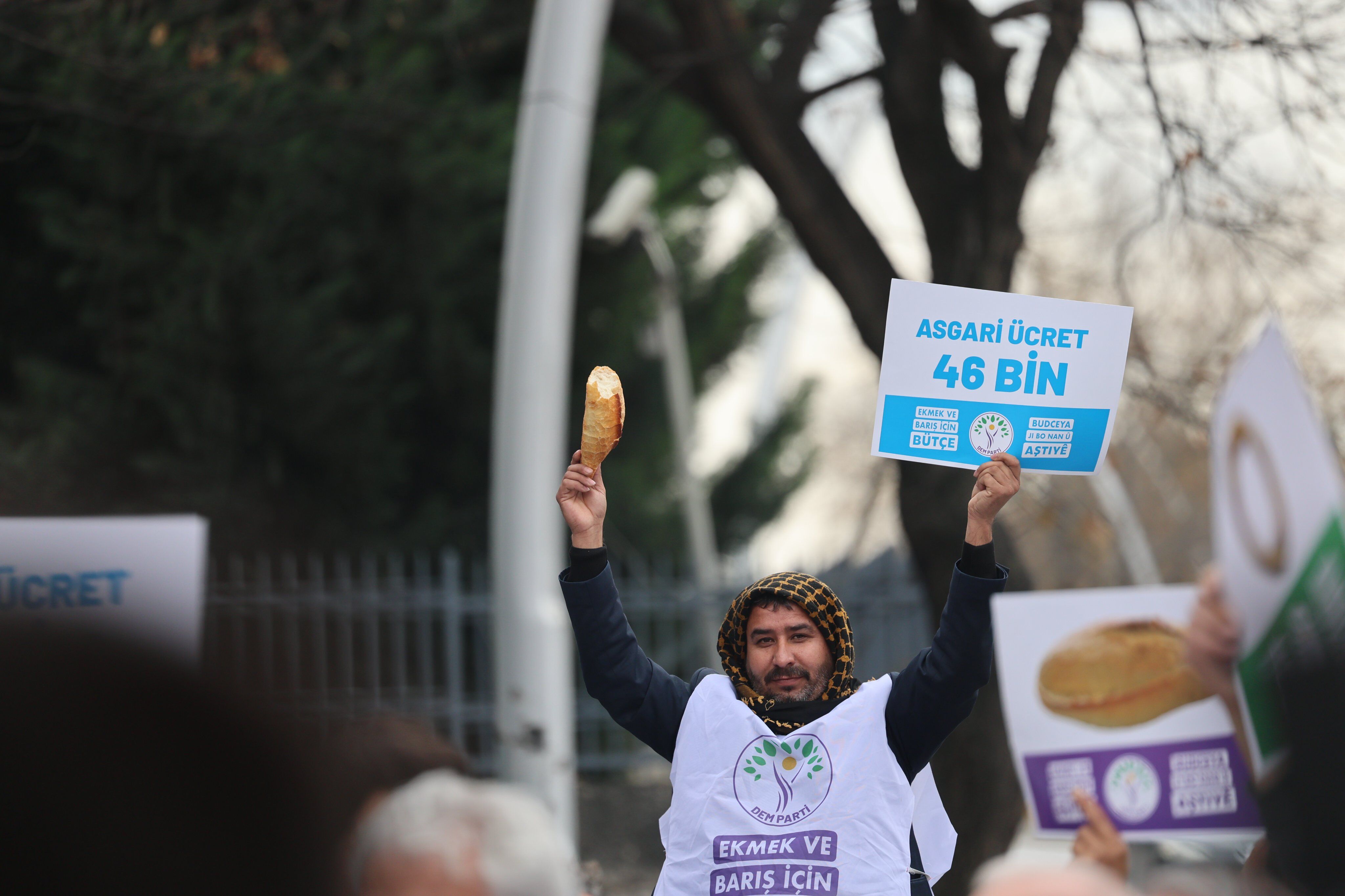 Dem Parti'den Tbmm Önünde 'Bütçe' Protestosu... (2)