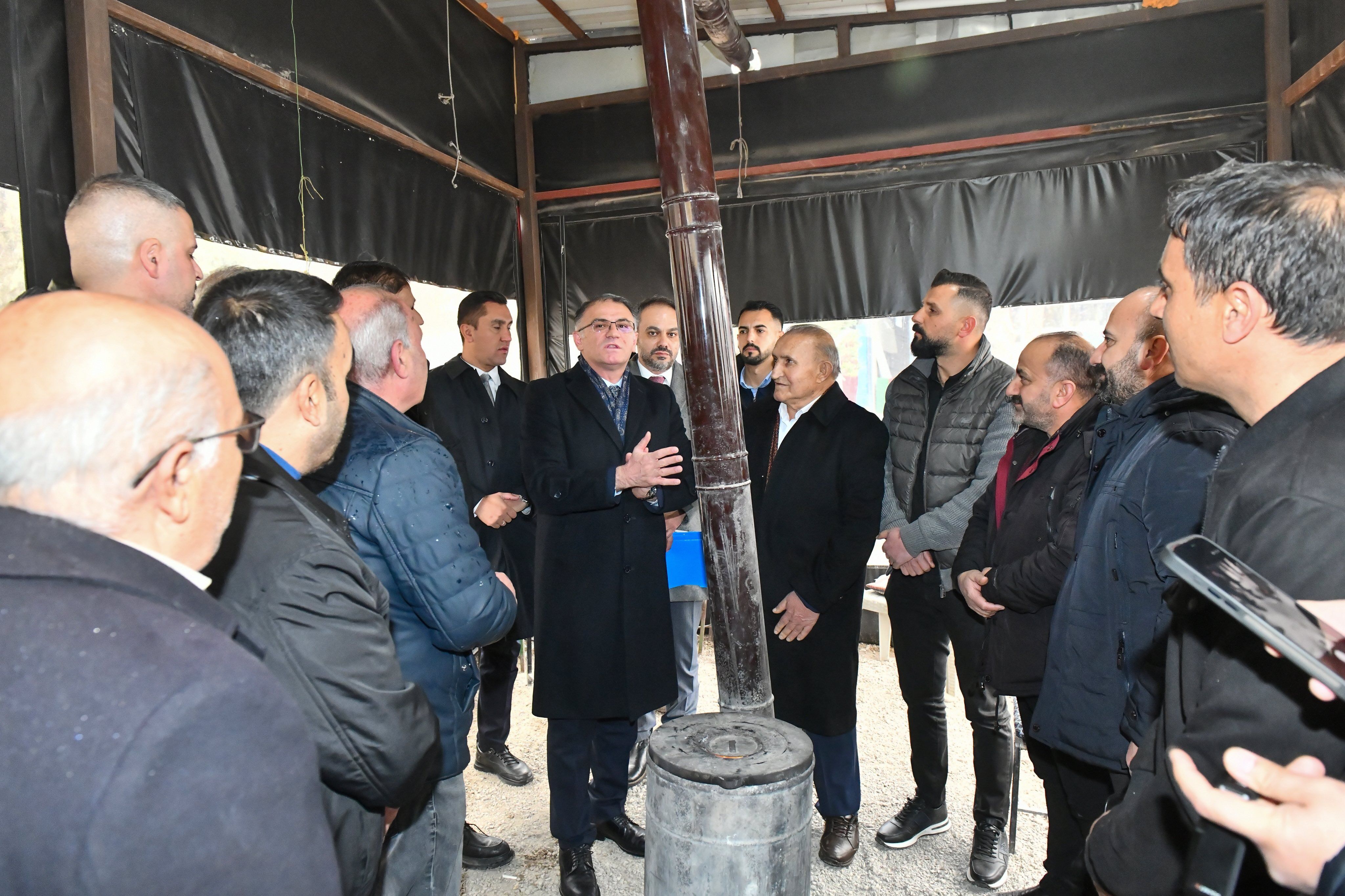 Depremde Hasar Görmüştü Eski Vaski̇ Binasının Yerine Yeni İş Yerleri Yapılıyor (2)