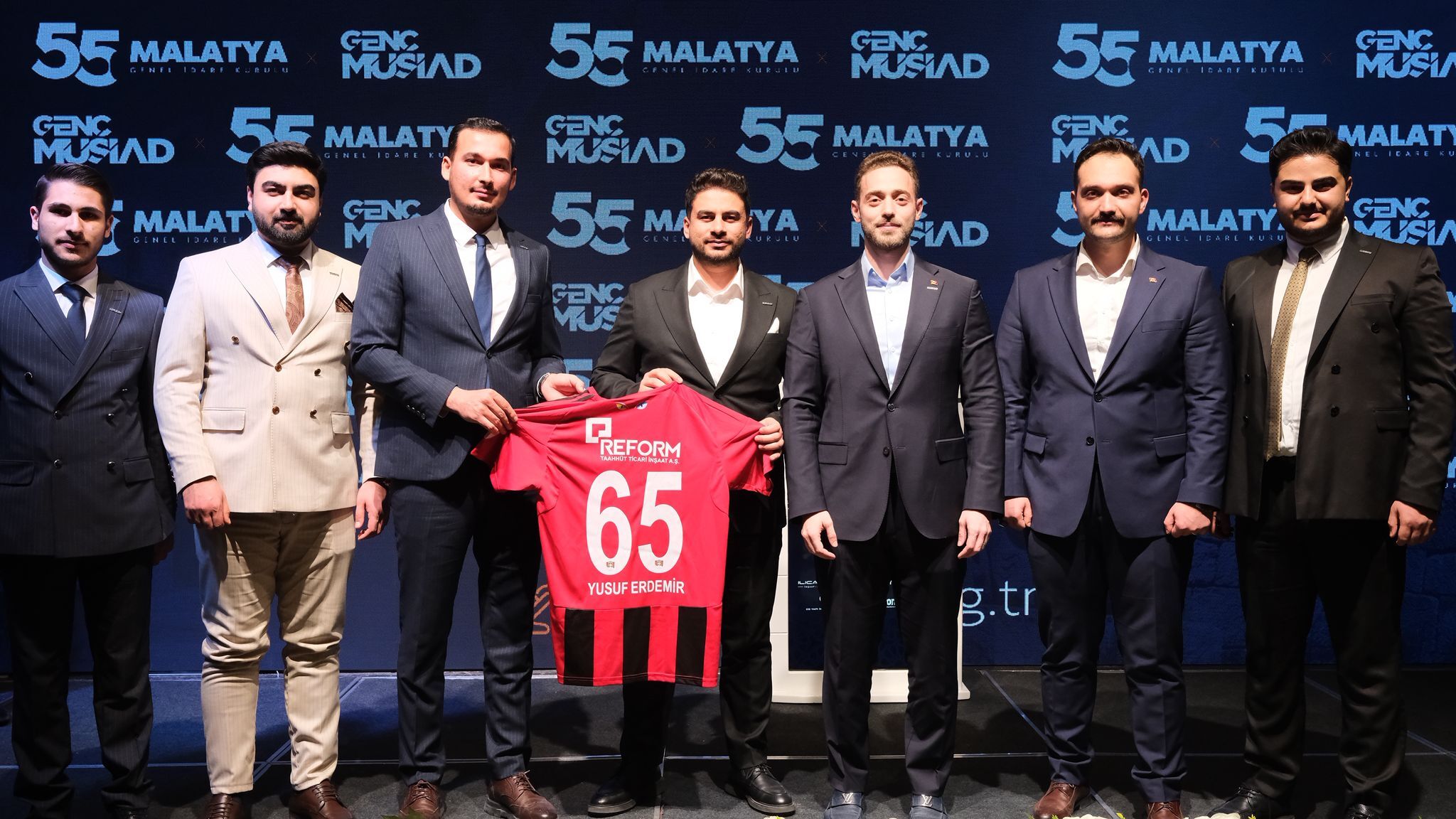 Genç Müsi̇ad Van Şubesi, 55. Gi̇k Toplantısında Sahne Aldı (2)