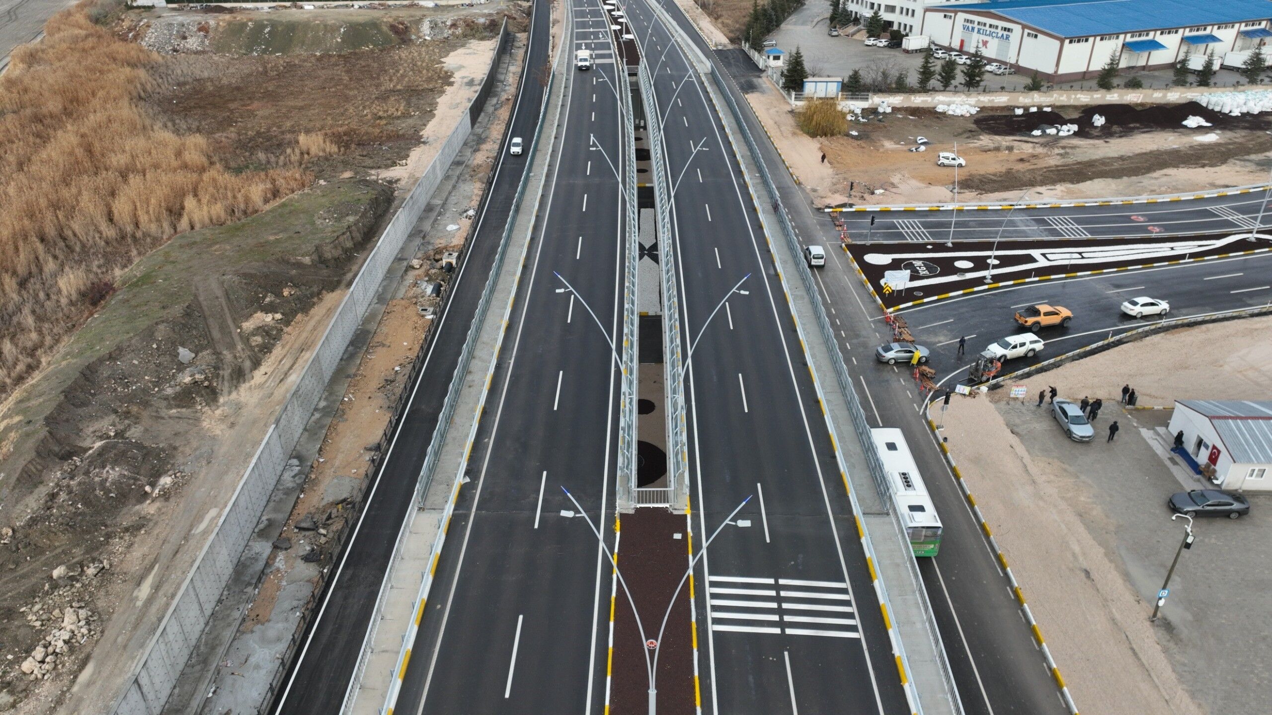 Van’da 16 Yıl Önce Başladı Çevre Yolunun 28 Kilometrelik 2 Etabı Açılıyor (3)