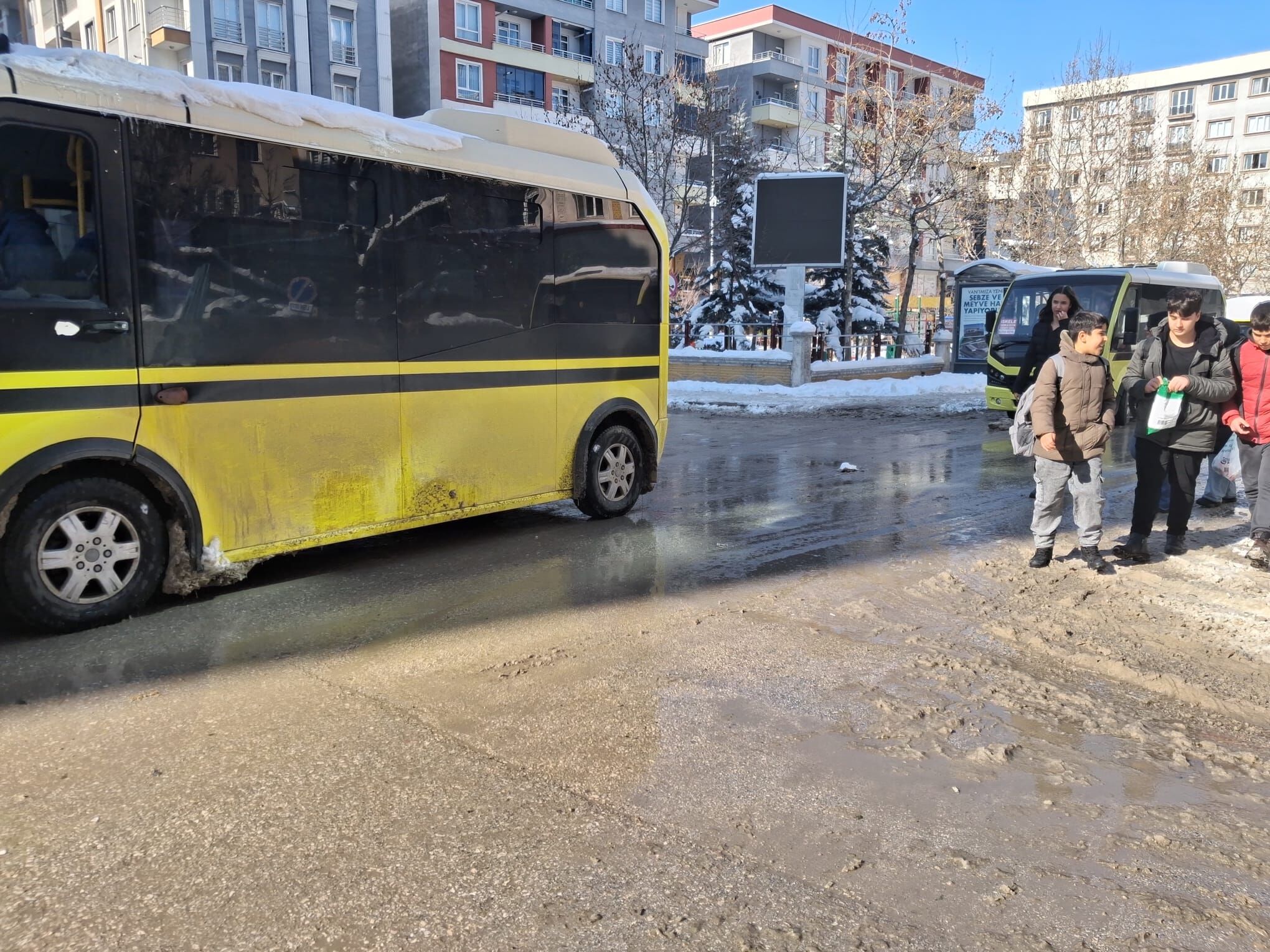 Karanlık Yollarda Eve Dönüş Van’da Toplu Taşıma Yok
