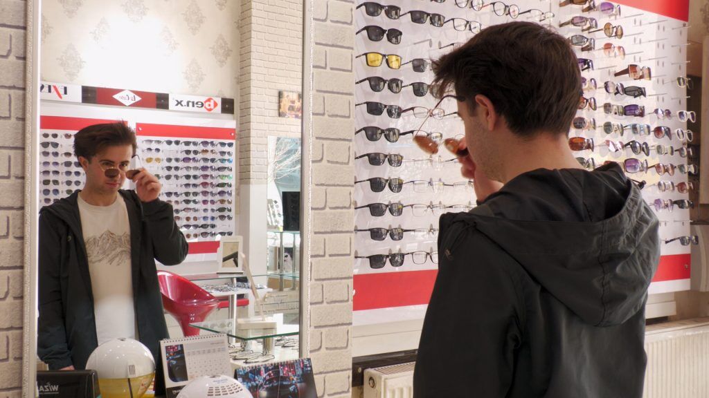 Optisyen’den Kış Uyarısı Kalitesiz Güneş Gözlüğü Göz Sağlığını Tehdit Ediyor (3)