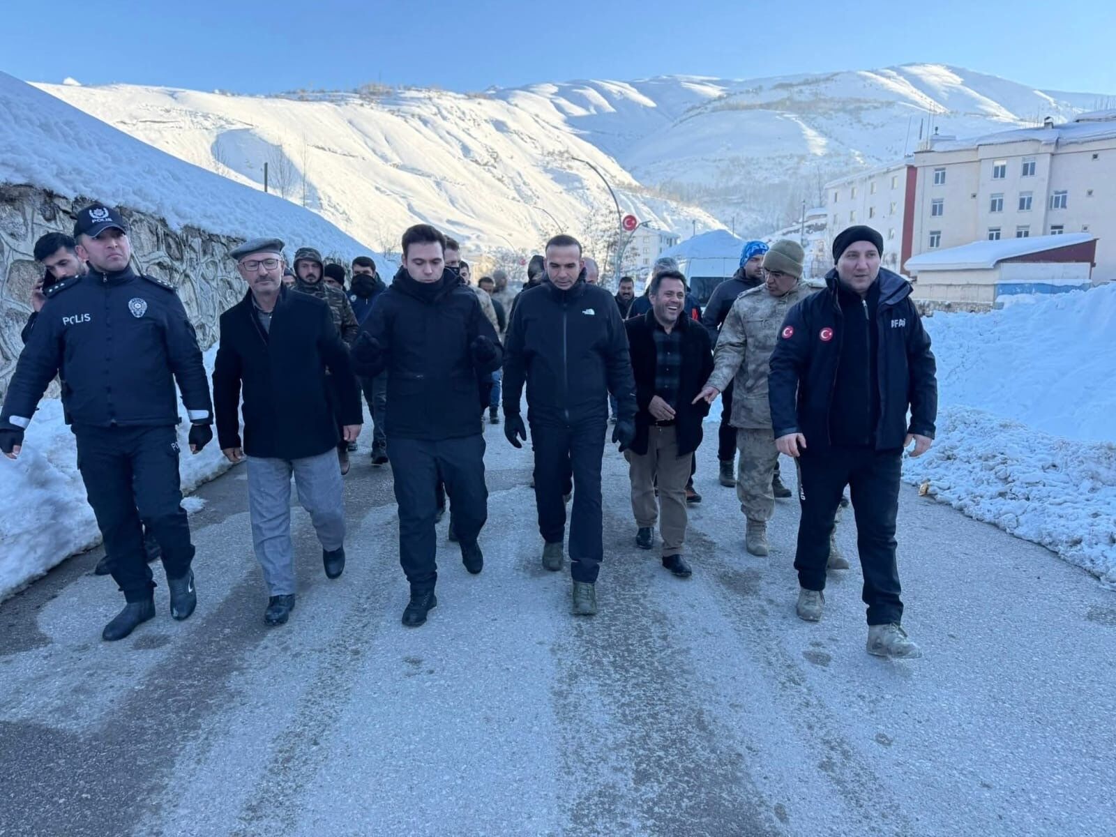 Van Çatak’ta Çığ Afeti Sonrası Saha Incelemesi Yapıldı (2)