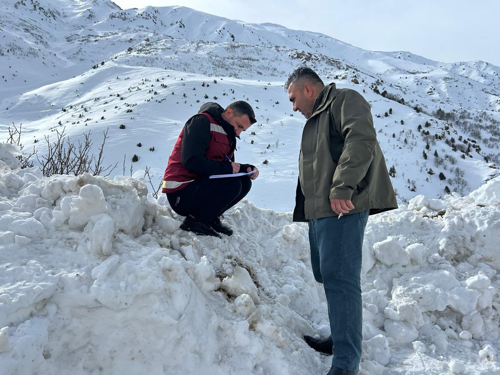 Van’da Çığ Sonrası Hasar Tespit Çalışması Yapıldı (2)