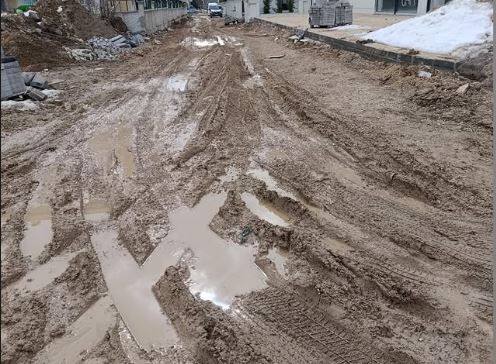 Karlar Eridi, Makyaj Döküldü Van Sokaklarında Çamur Ve Çukur Çilesi! (3)-1