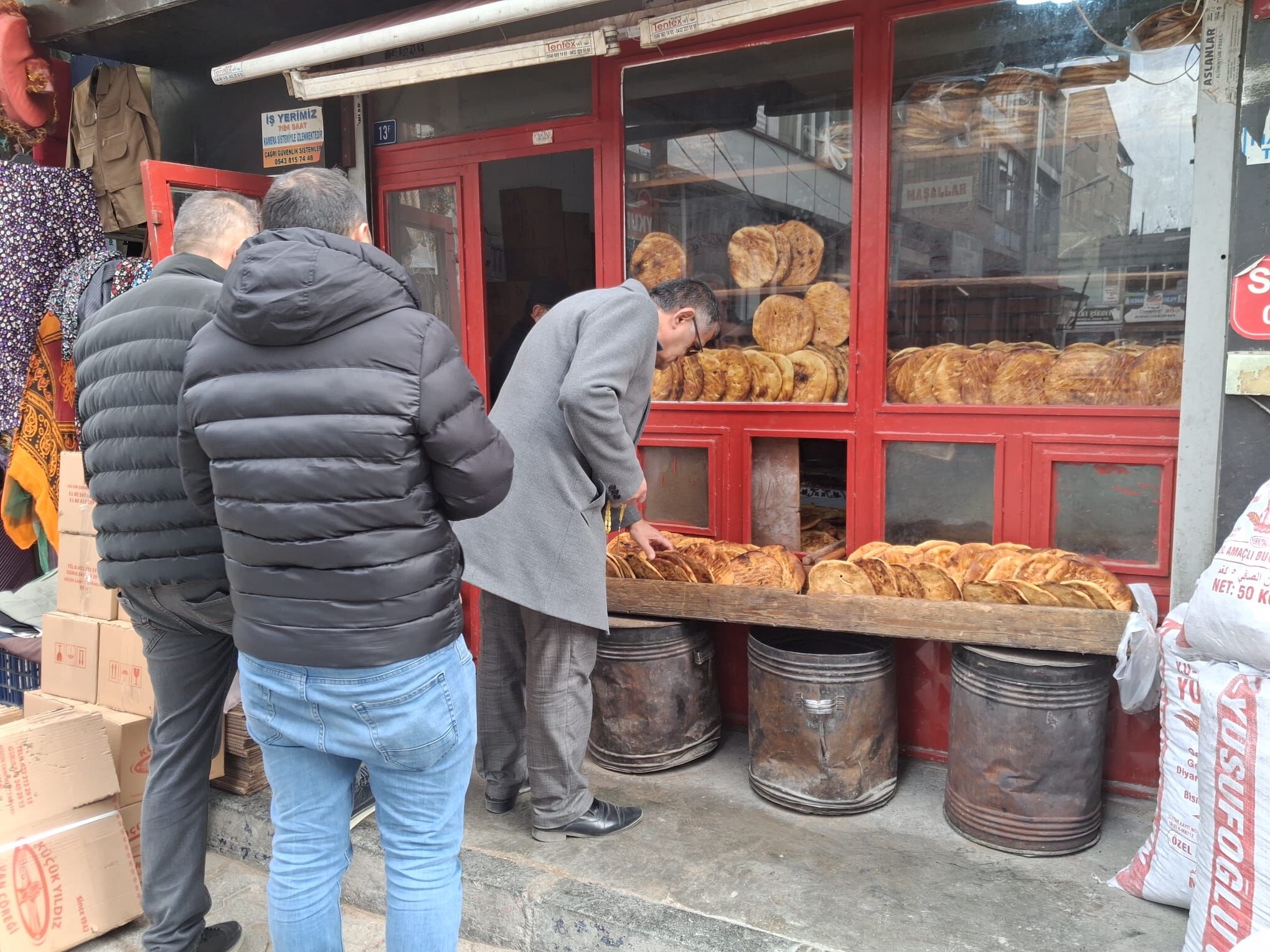 Sahur Sofralarının Vazgeçilmezi 84 Yıllık Gelenek Van’ı Doyuruyor! (1)